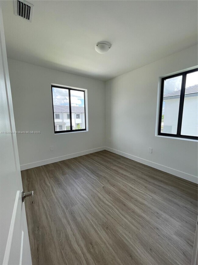 Building Photo - 34503 SW 191st Ct