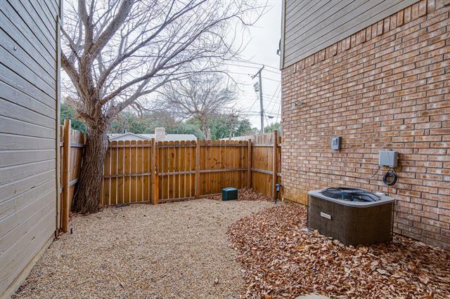 Building Photo - 1504 Barbara Dr