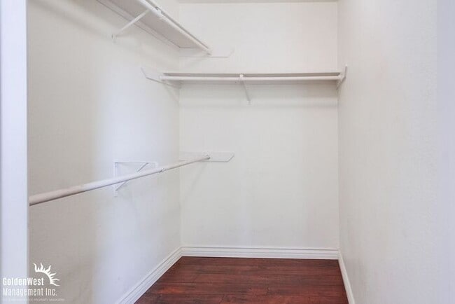 Building Photo - Renovated 2Bdm 2Ba Condo in Prime Carmel M...
