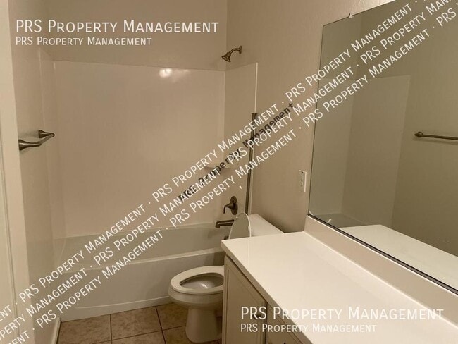 Building Photo - 3321 E Wisteria Pl