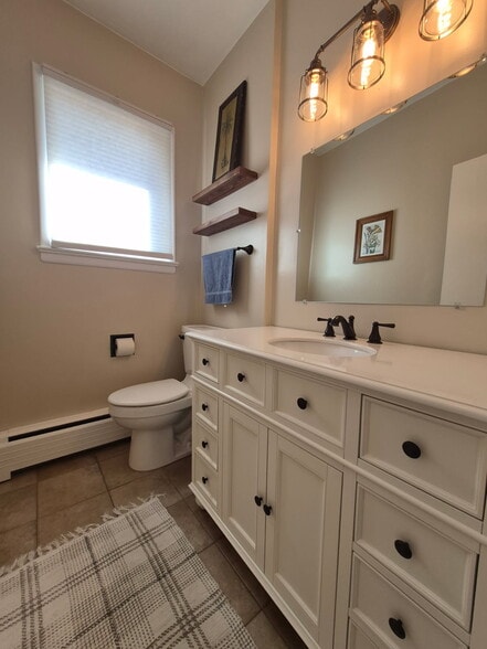 Building Photo - 211 S 6th Ave