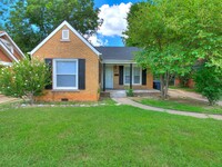 Building Photo - Charming 2 bed 1 bath home with many updates!