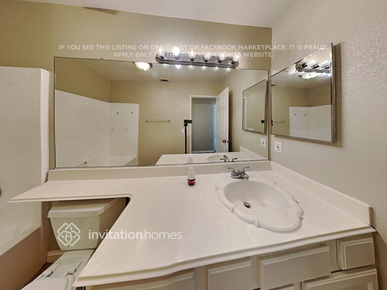 Building Photo - 7834 Nye Dr