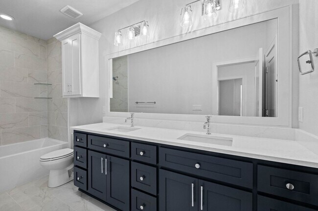Building Photo - 6465 Courtland Ave
