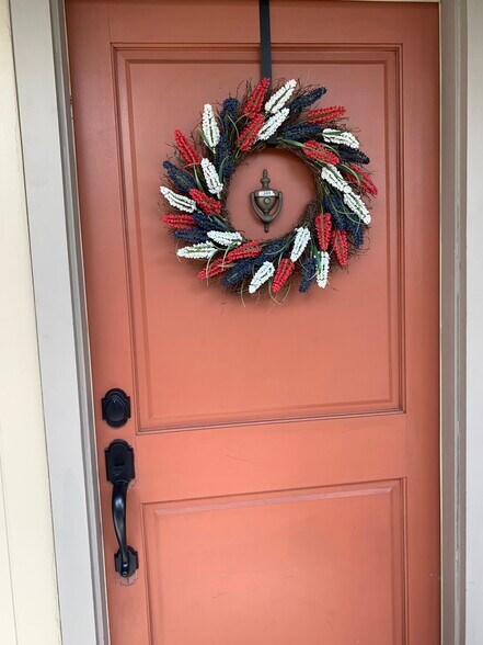 Building Photo - 2521 Metairie Lawn Dr