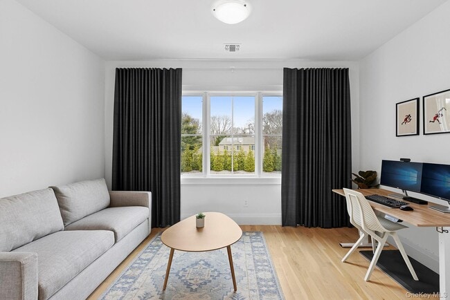 Building Photo - 8 Sweetgrass Rd