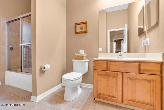 Building Photo - 17 Trumbull Ct