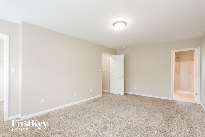 Building Photo - 5 Stepney Ct