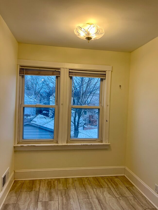 Building Photo - 4148 N Monticello Ave