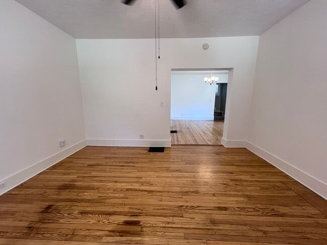 Building Photo - Recently Remodeled Single Family Home within Blocks of Downtown Grand Rapids!