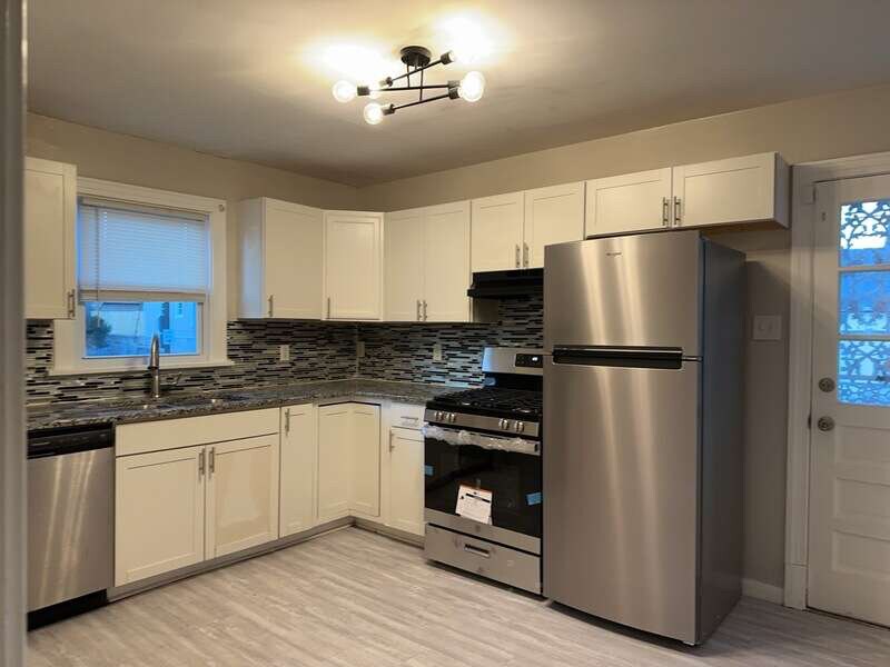 Building Photo - 2100 Dinwiddie Ave