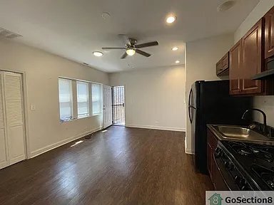 Building Photo - 8246 S Racine Ave