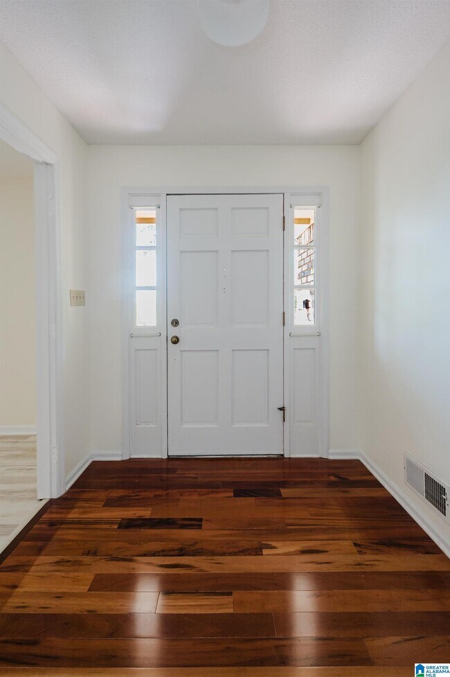 Building Photo - 1828 Jacobs Ln