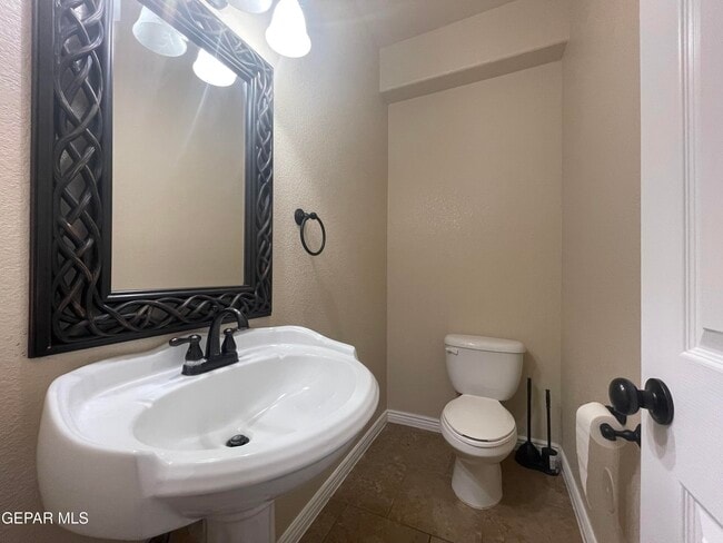 Building Photo - 11726 Dos Palmas Dr