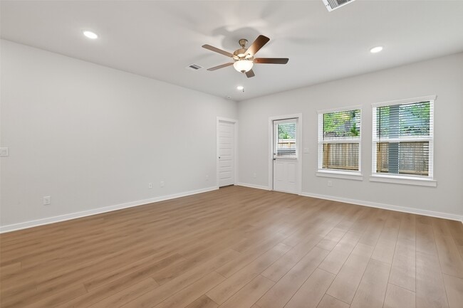 Building Photo - 8538 Blueberry Ash St