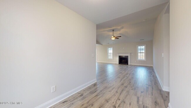 Building Photo - 51 N Ardsley Ln