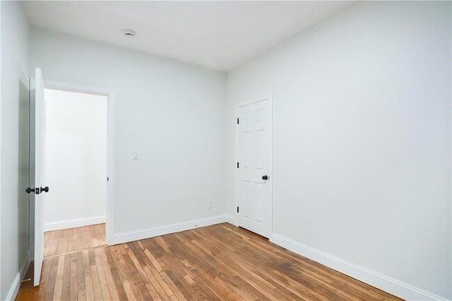 Building Photo - 135-137 Superior Street Unit 1