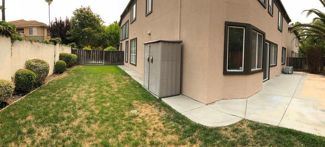 Building Photo - 5914 Pala Mesa Dr