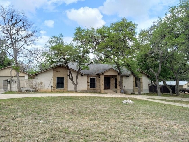 Building Photo - *COMING SOON* Exquisite Estate Living in Prestigious Hollywood Park With Outdoor Kitchen!