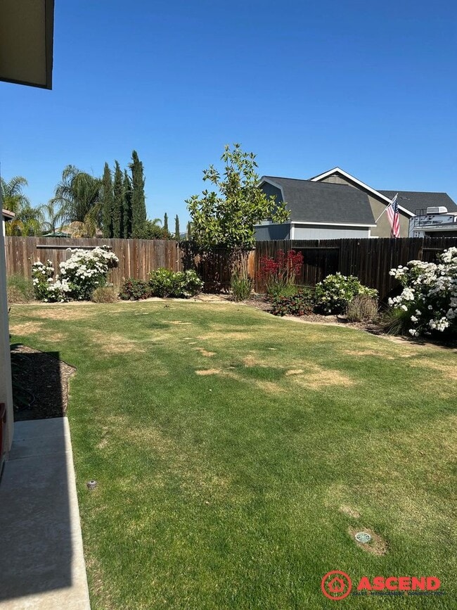 Building Photo - *Move In Special* Alluring Home Off Hagema...