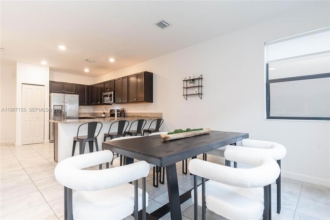 Building Photo - 25128 SW 113th Pl