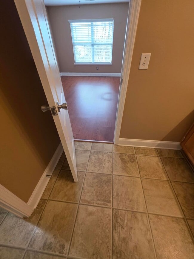 Building Photo - 9 Haven Point