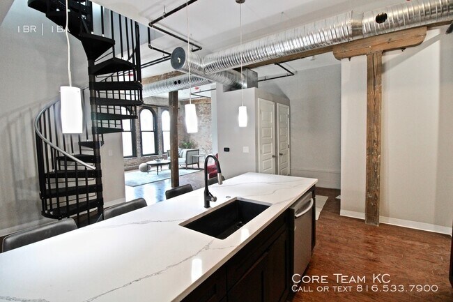 Building Photo - 1 Bedroom Artist Lofts