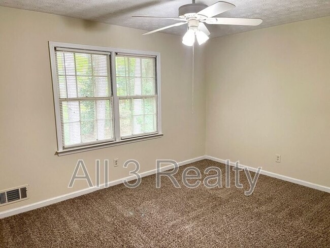 Building Photo - 310 S Jeff Davis Dr