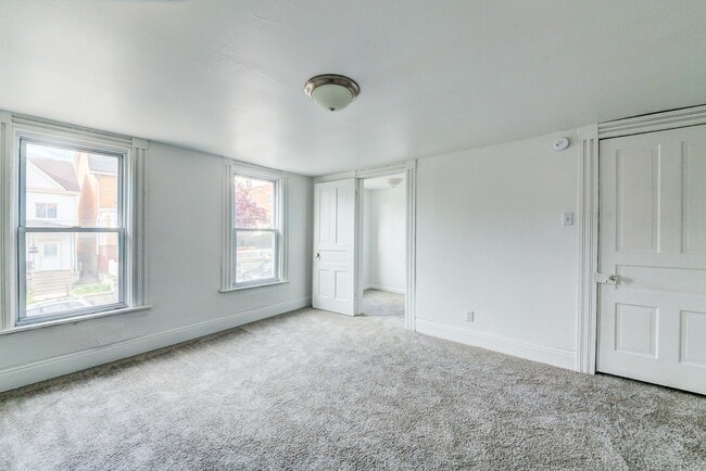 Building Photo - 20 Sylvania Ave