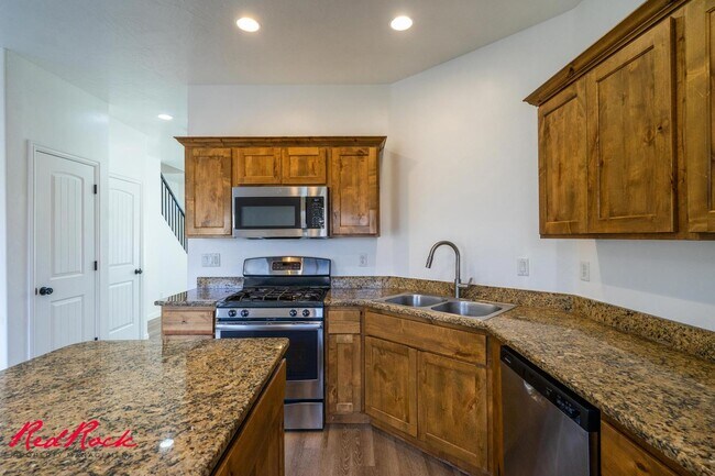 Building Photo - 2075 S Sir Monte Dr