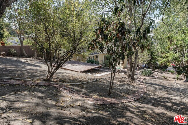 Building Photo - 2610 Griffith Park Blvd