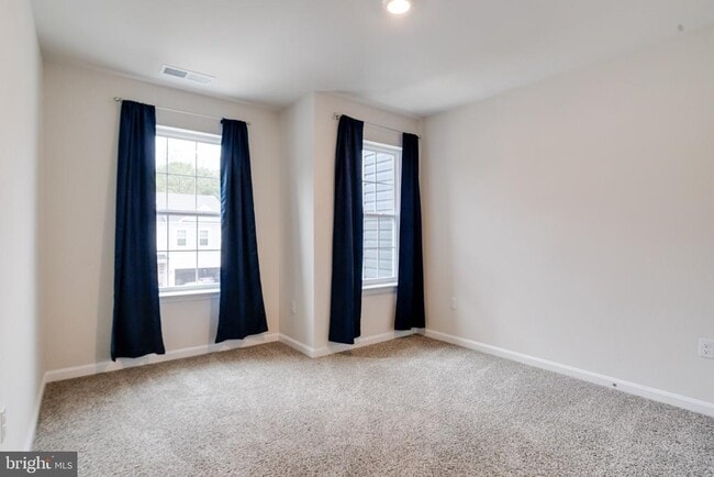 Building Photo - 148 Correri St