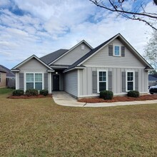 Building Photo - Modern Elegance Meets Southern Comfort: 4BR/2BA Gem in Northlake Neighborhood!