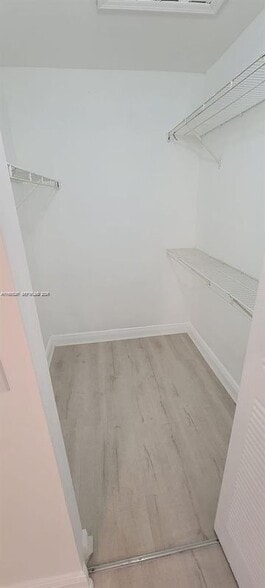 Building Photo - 12124 St.Andrews Place, 201