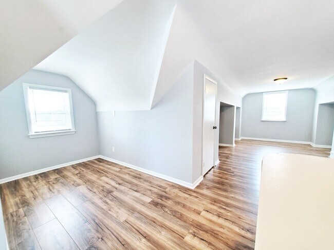 Building Photo - 4095 Bluestone Rd