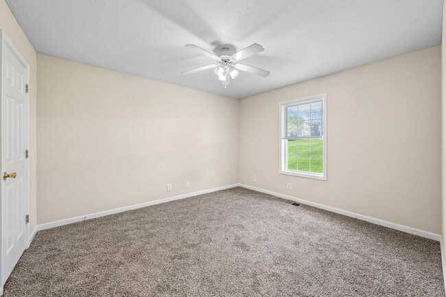 Building Photo - Kingsbury Drive-936A