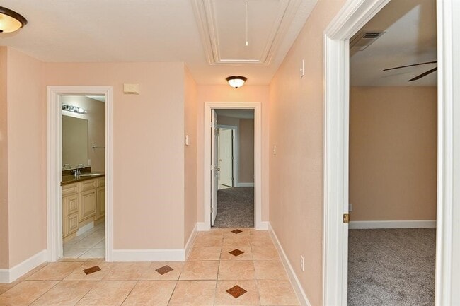 Building Photo - 22814 Williamschase Dr