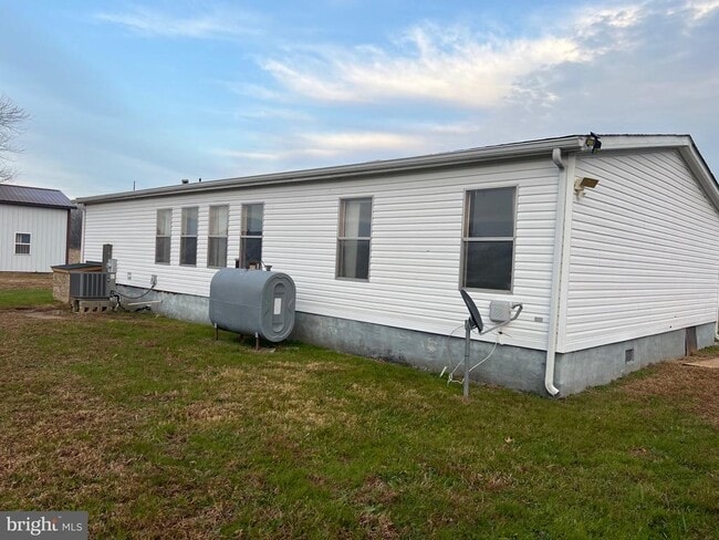 Building Photo - 5738 Big Stone Beach Rd