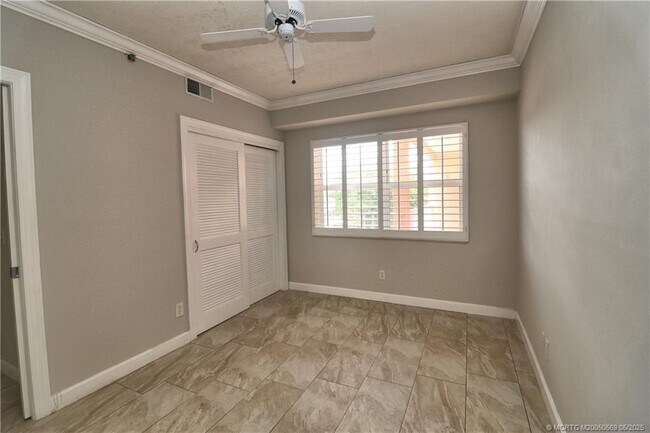 Building Photo - 2950 SE Ocean Blvd