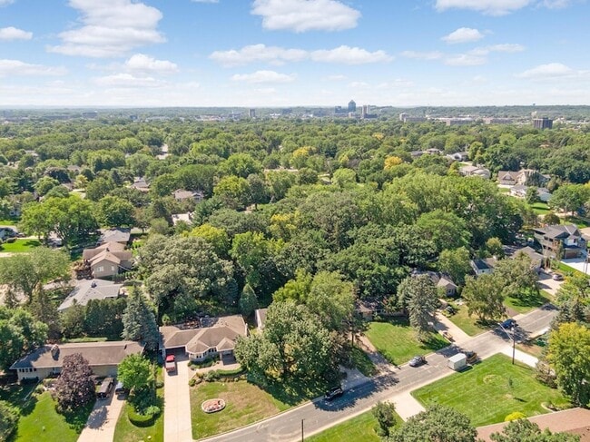 Building Photo - 4509 Laguna Dr