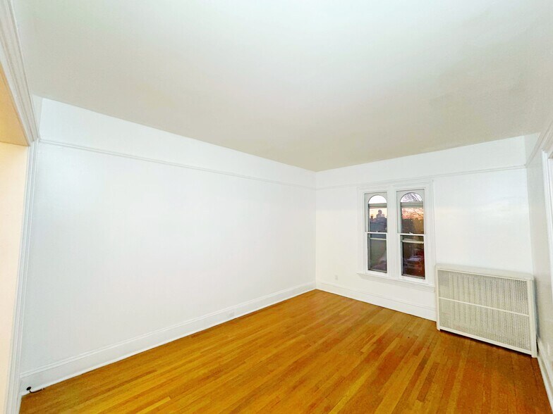 Building Photo - 1466 3rd St