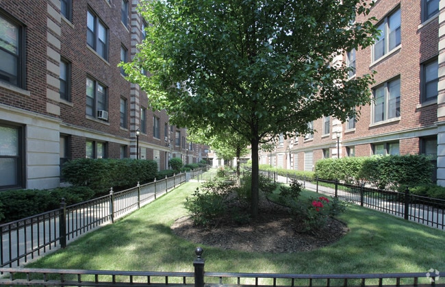 Building Photo - Woodlawn Terrace