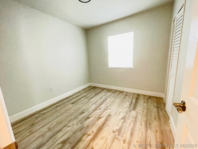 Building Photo - 630 N 69th Ave