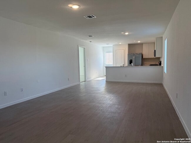 Building Photo - 267 Ottawa Way