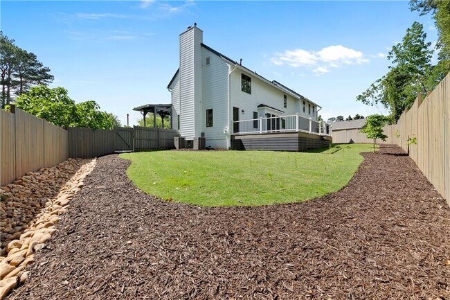 Building Photo - 1296 Hilton Dr