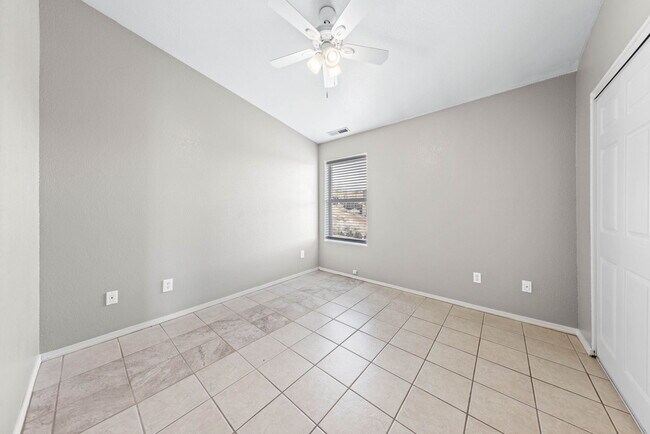 Building Photo - 655 Kane Ct