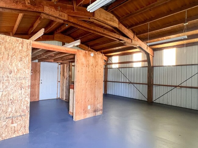 Building Photo - OWN937