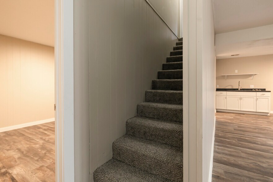 Building Photo - 137 Wallen Blf