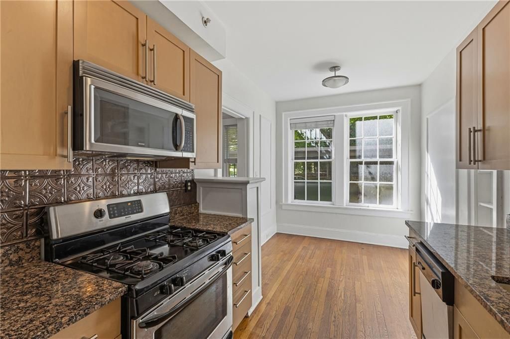 Building Photo - 61 16th St NE