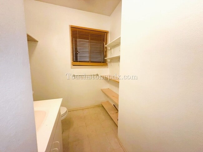 Building Photo - 2BD | 1BA Single Family Home in Woodlawn N...